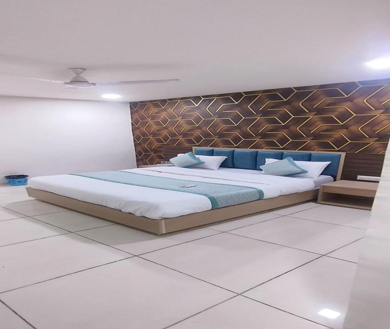 Hotel Nest View Ahmedabad Ngoại thất bức ảnh